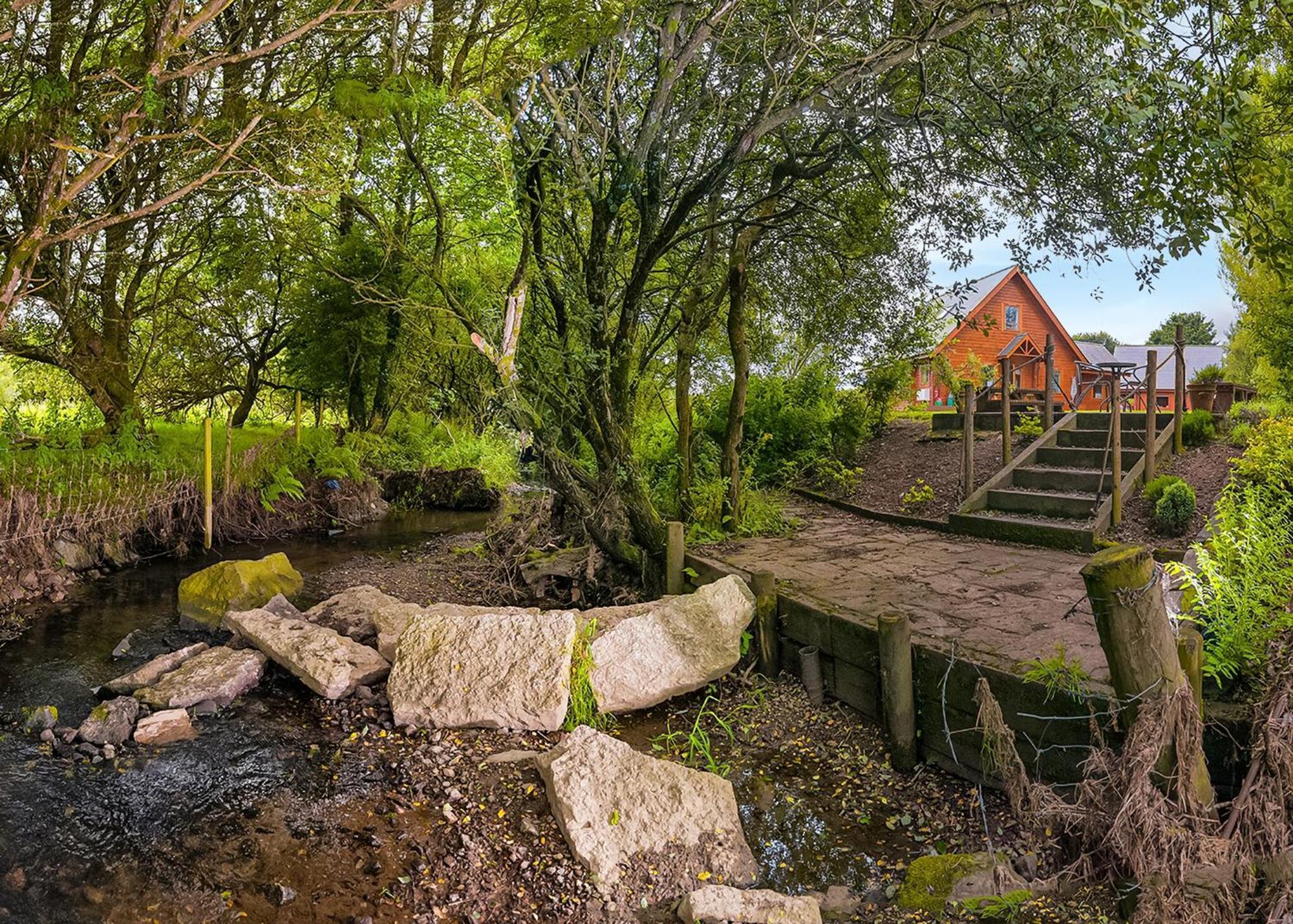 Anglesey Lakeside Lodges Menai Bridge Room photo