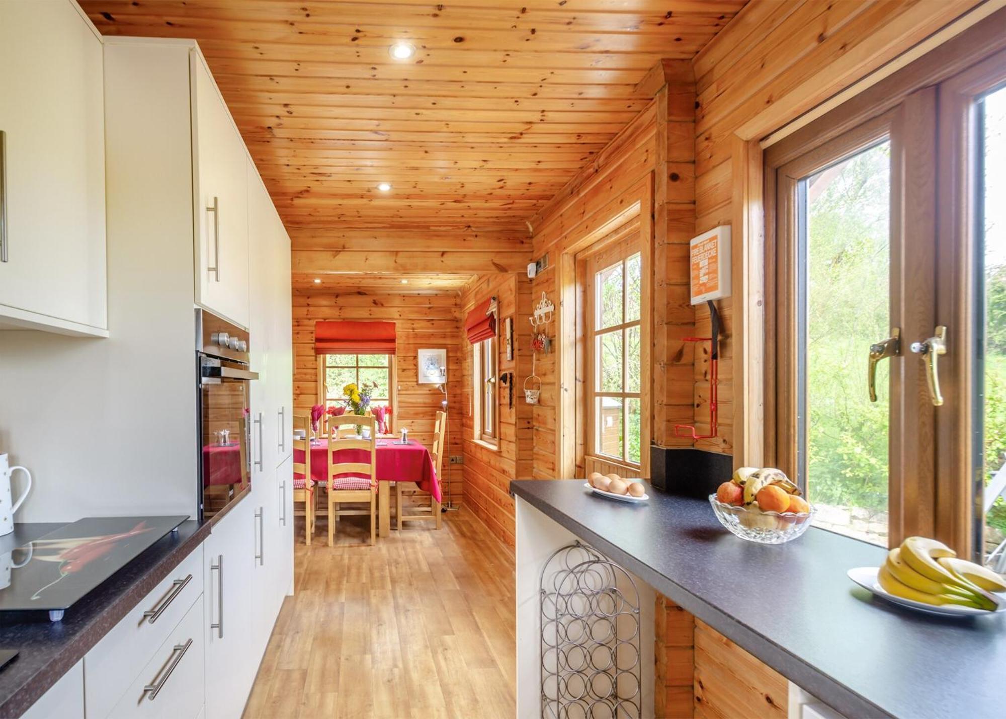 Anglesey Lakeside Lodges Menai Bridge Room photo
